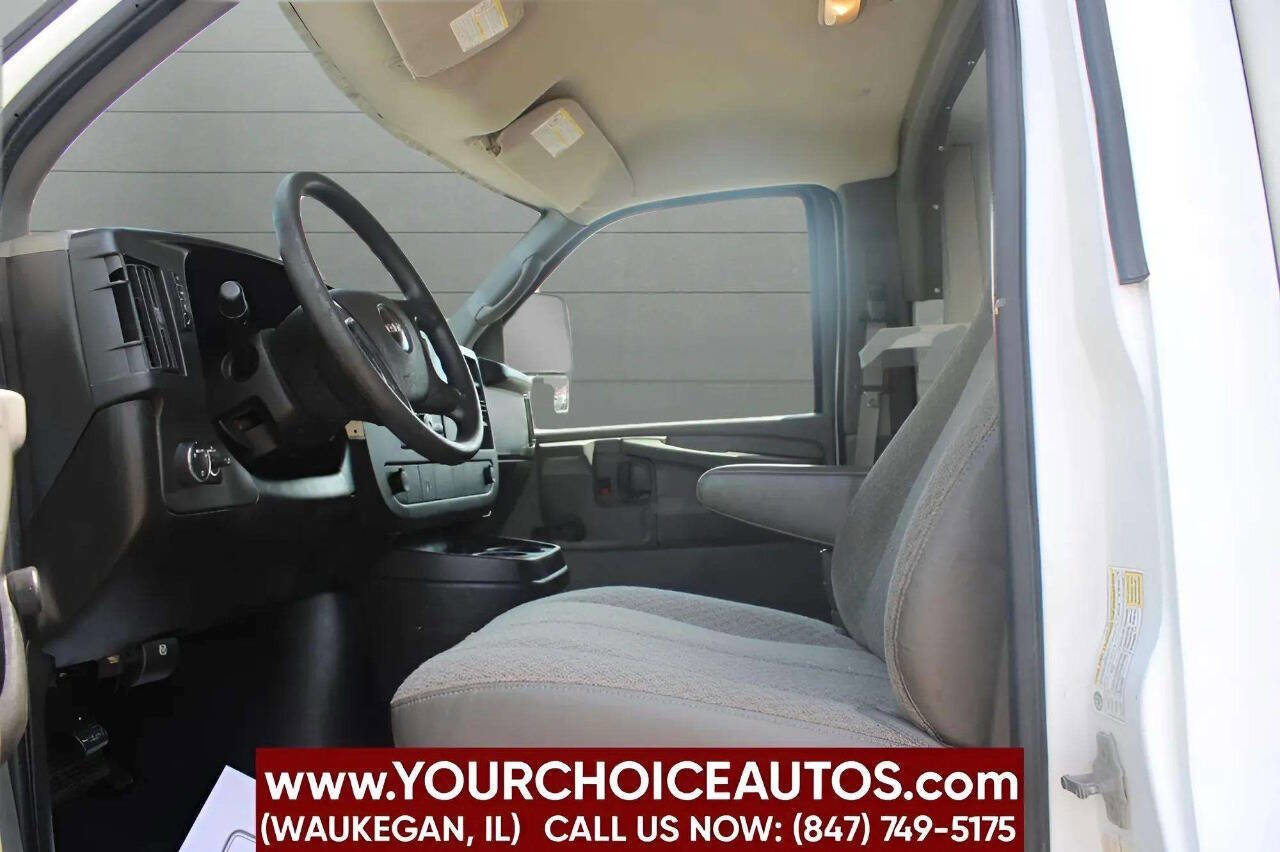 Used 2009 GMC Savana 3500 image 16