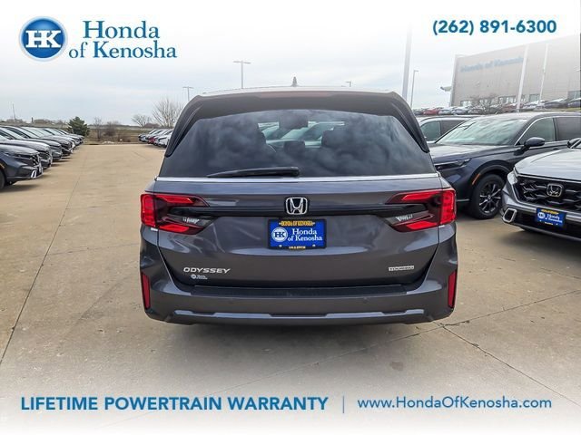 New 2026 Honda Odyssey Touring image 3