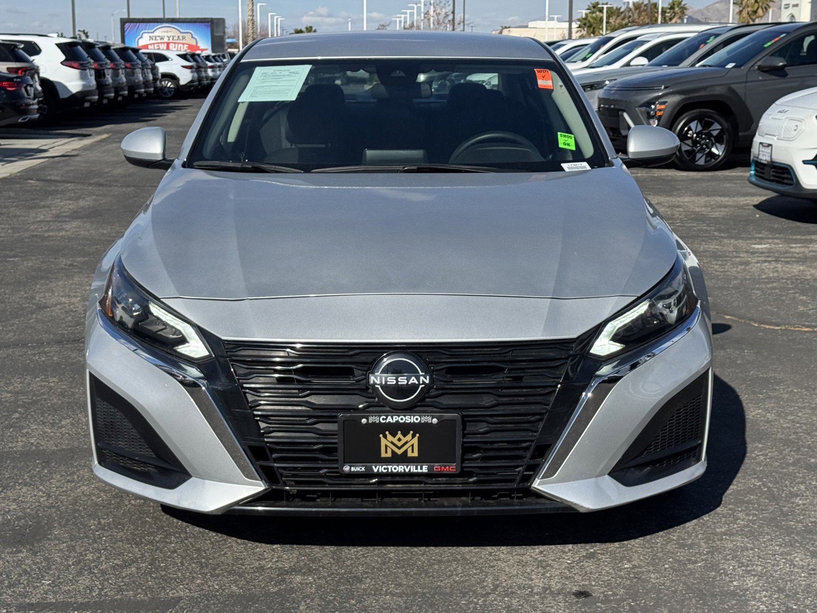 Used 2023 Nissan Altima 2.5 SV image 2