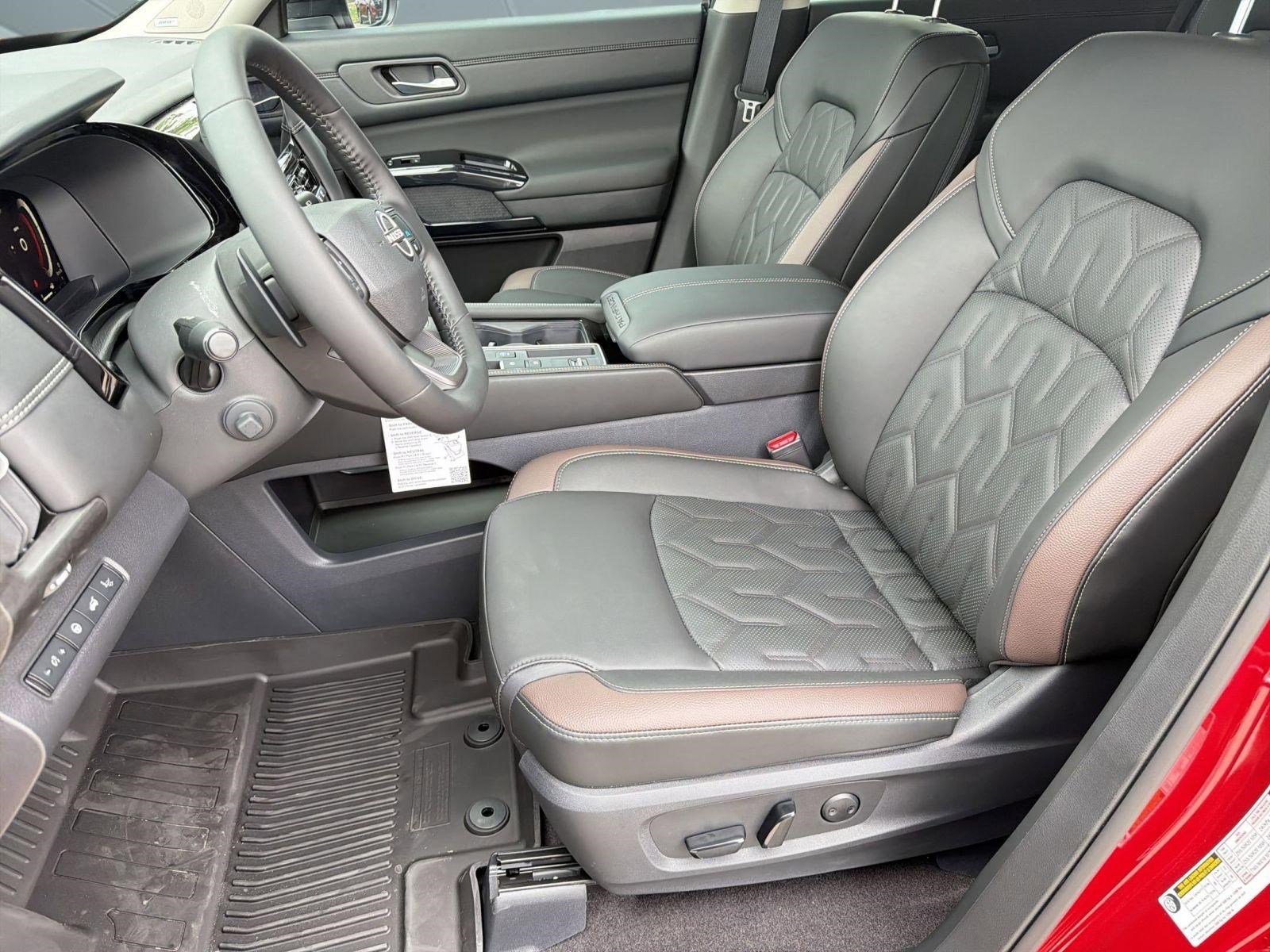 New 2026 Nissan Pathfinder Platinum image 5