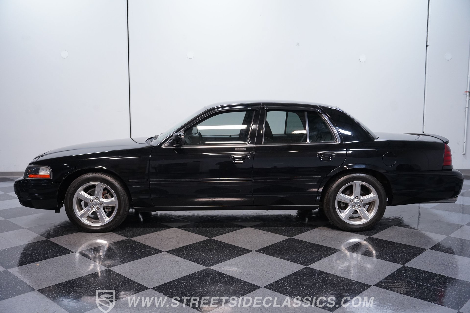 Used 2003 Mercury Marauder RWD image 2