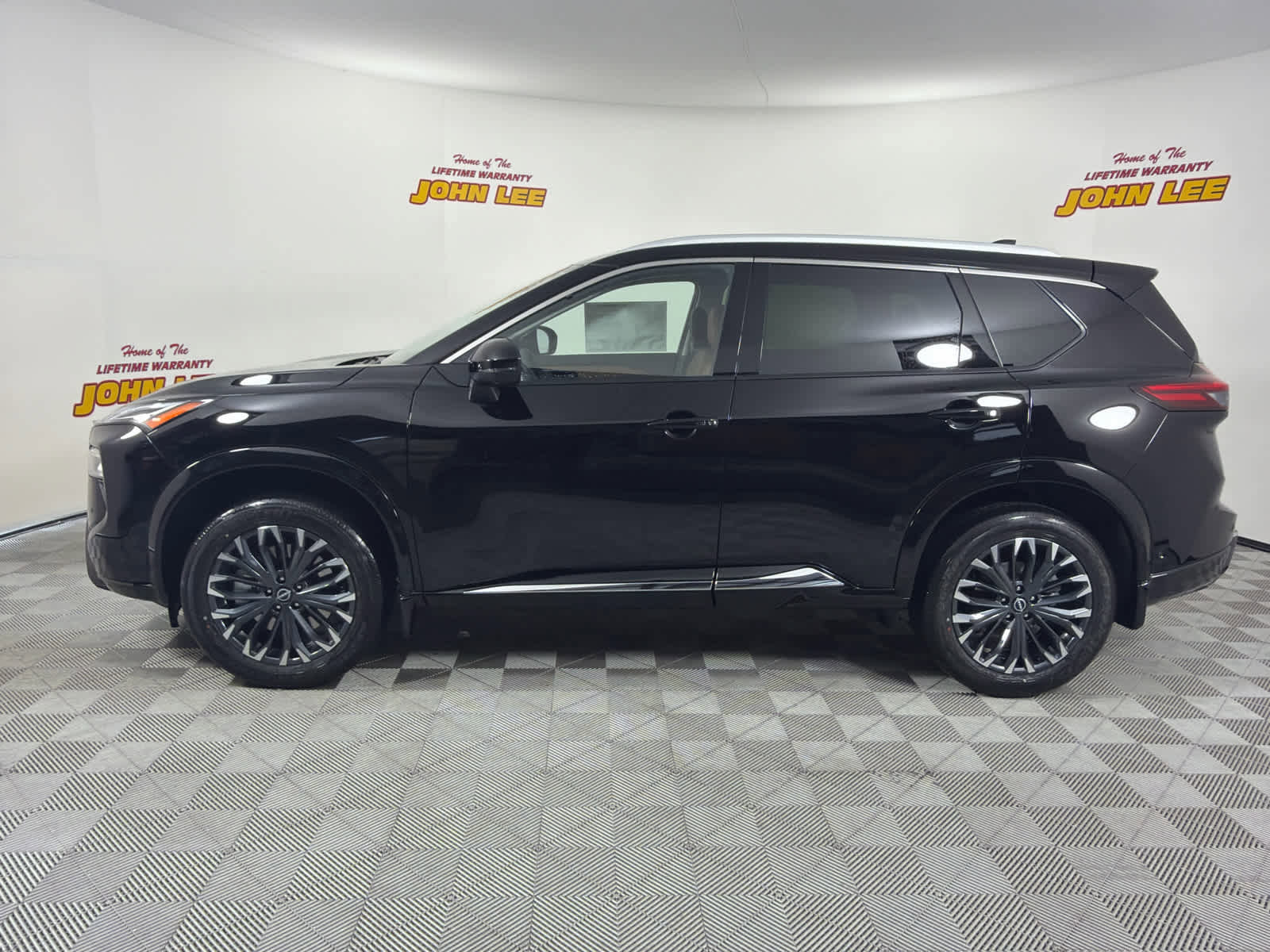 New 2026 Nissan Rogue Platinum w/ Tech Package image 2