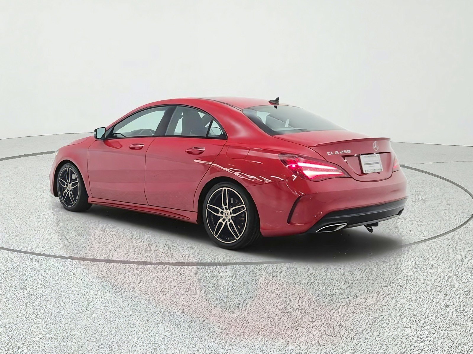 Used 2018 Mercedes-Benz CLA 250 image 7