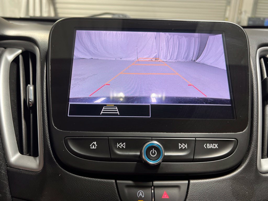Used 2025 Chevrolet Malibu LT FWD image 32