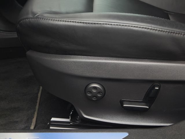 Used 2015 Tesla Model S P90D AWD/4WD image 23