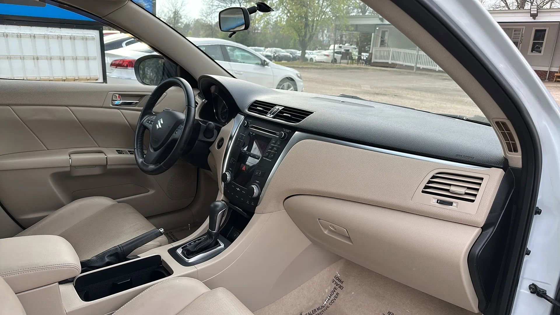 Used 2012 Suzuki Kizashi SE image 22