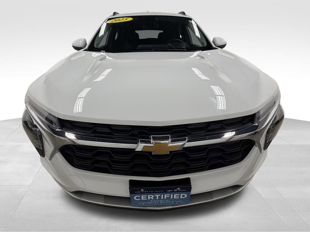 Certified 2025 Chevrolet Trax LT w/ LT Convenience Package image 5
