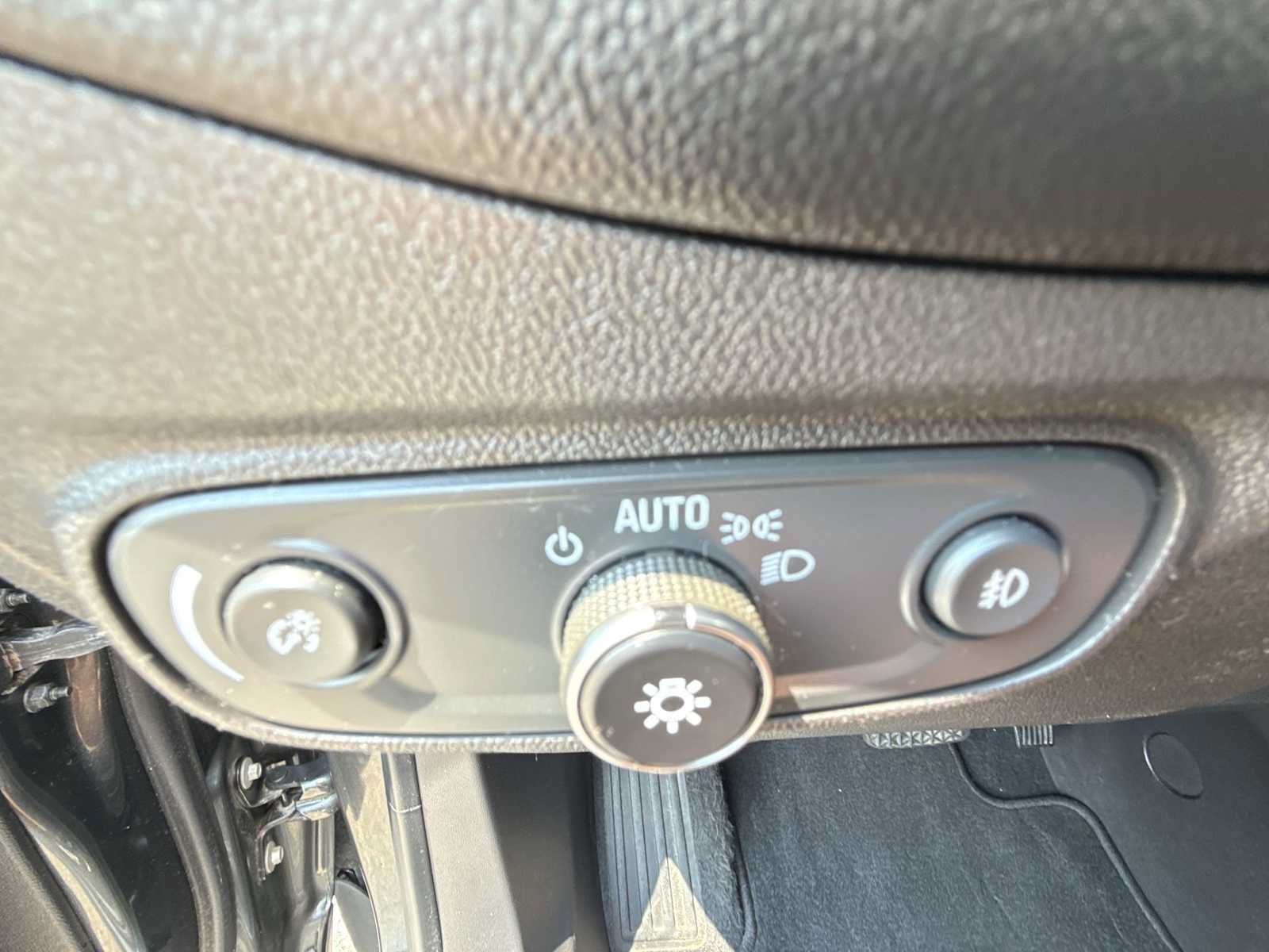 Certified 2021 Chevrolet Equinox LT FWD image 17