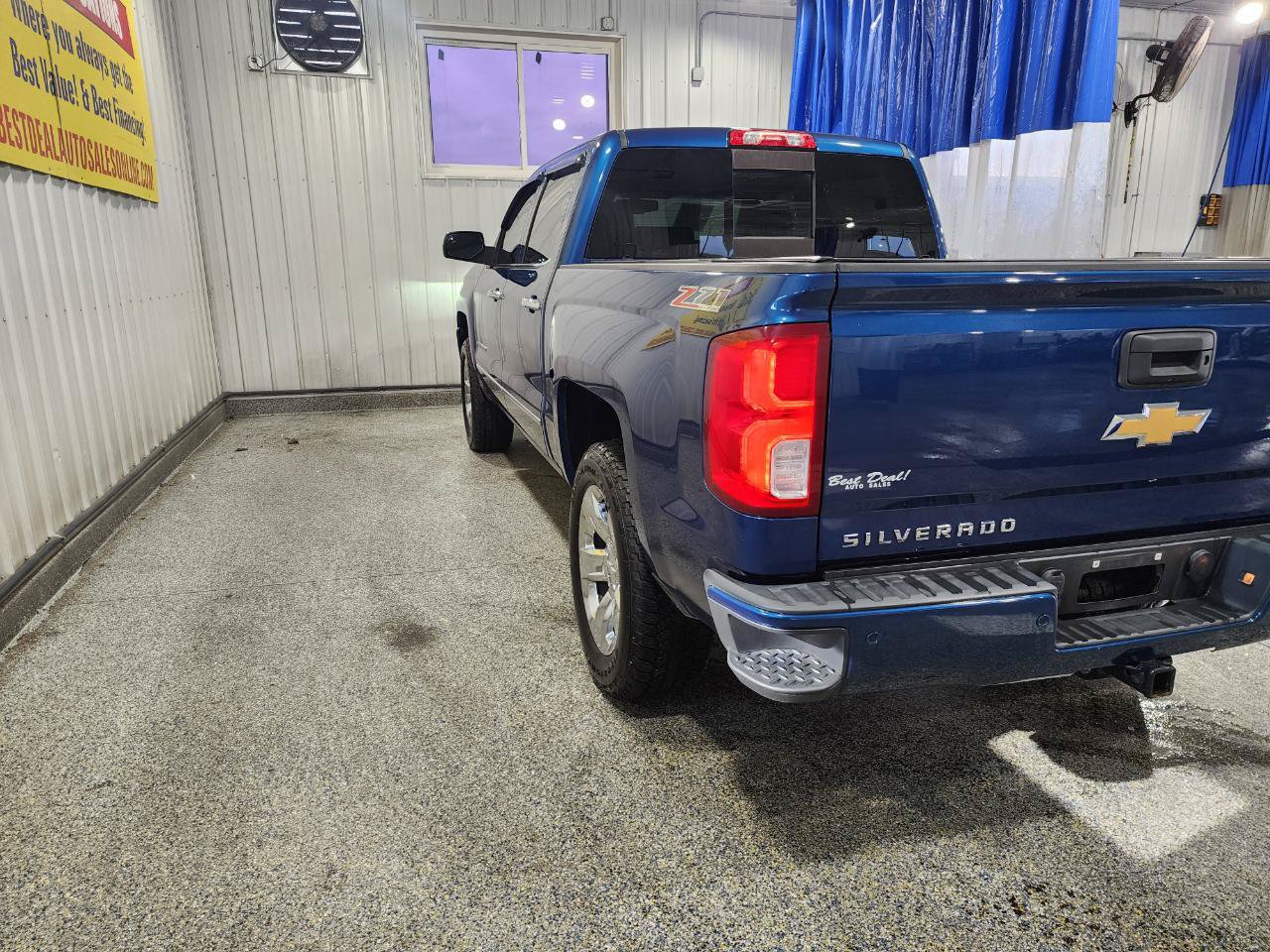 Used 2017 Chevrolet Silverado 1500 LTZ Z71 w/ LTZ Plus Package AWD/4WD image 4