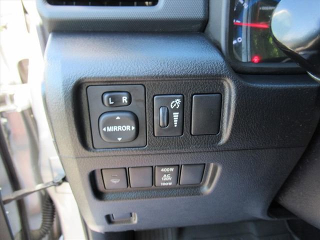 Used 2018 Toyota 4Runner SR5 image 18