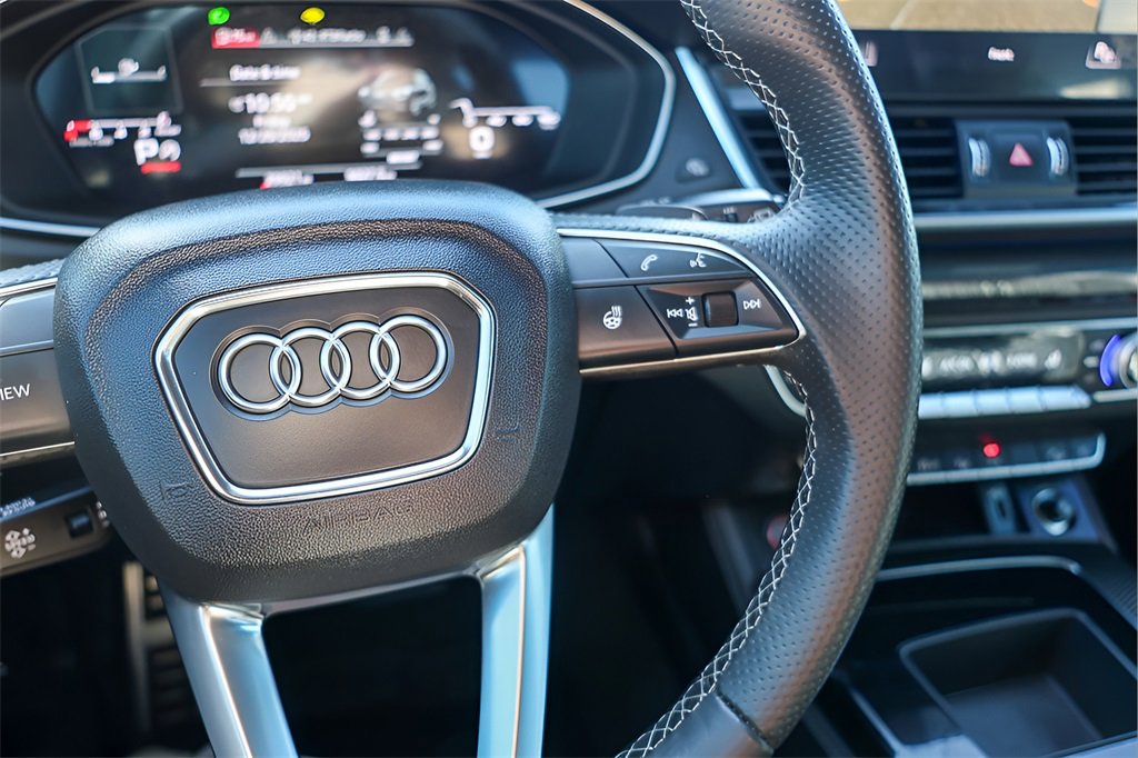 Used 2023 Audi SQ5 Prestige w/ Prestige Package image 13