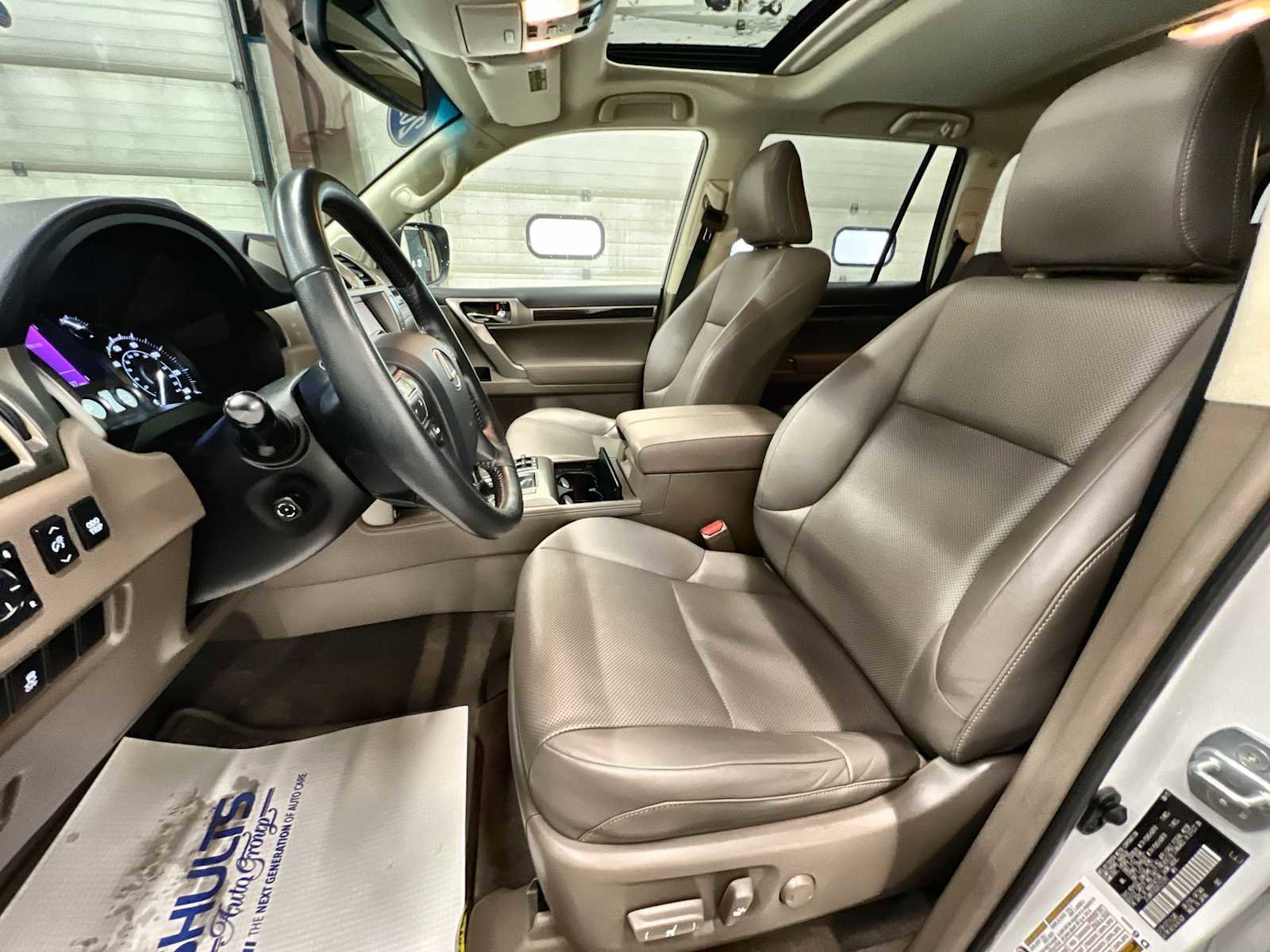 Used 2016 Lexus GX 460 image 13