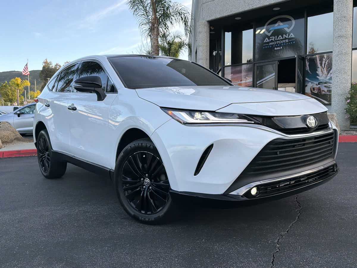 Used 2024 Toyota Venza Nightshade AWD/4WD image 18