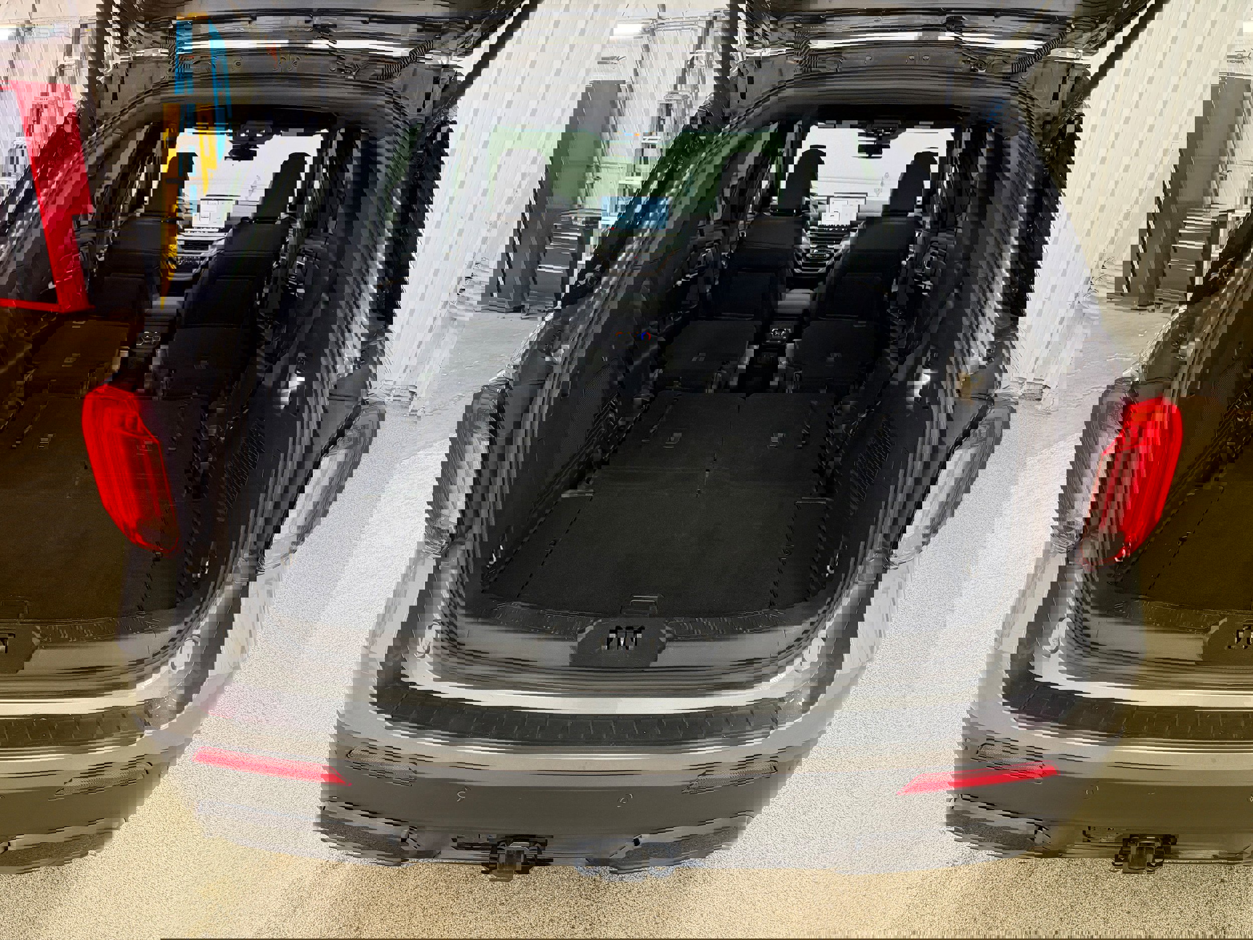 Certified 2025 Ford Explorer ST-Line AWD/4WD image 31