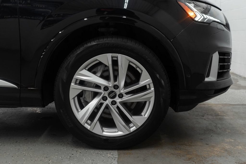 Used 2023 Audi Q7 3.0T Premium w/ Convenience Package AWD/4WD image 37