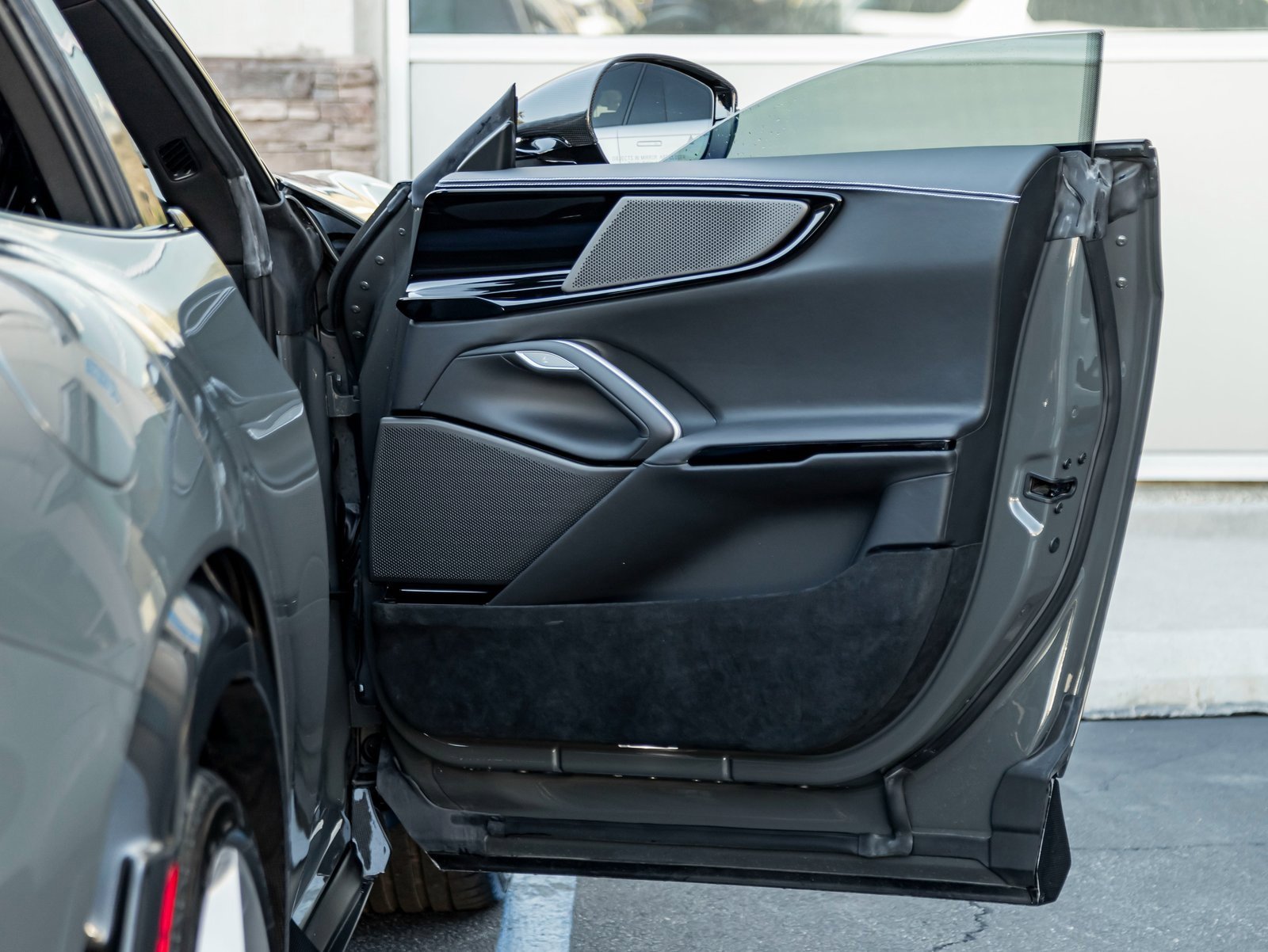 Used 2025 Ferrari Purosangue image 26