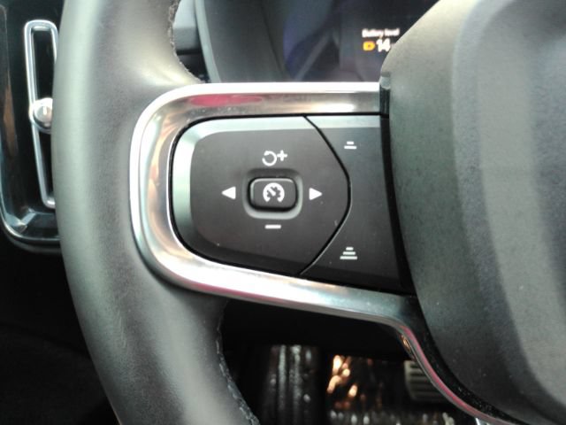 Used 2022 Volvo XC40 P8 Recharge Plus AWD/4WD image 35