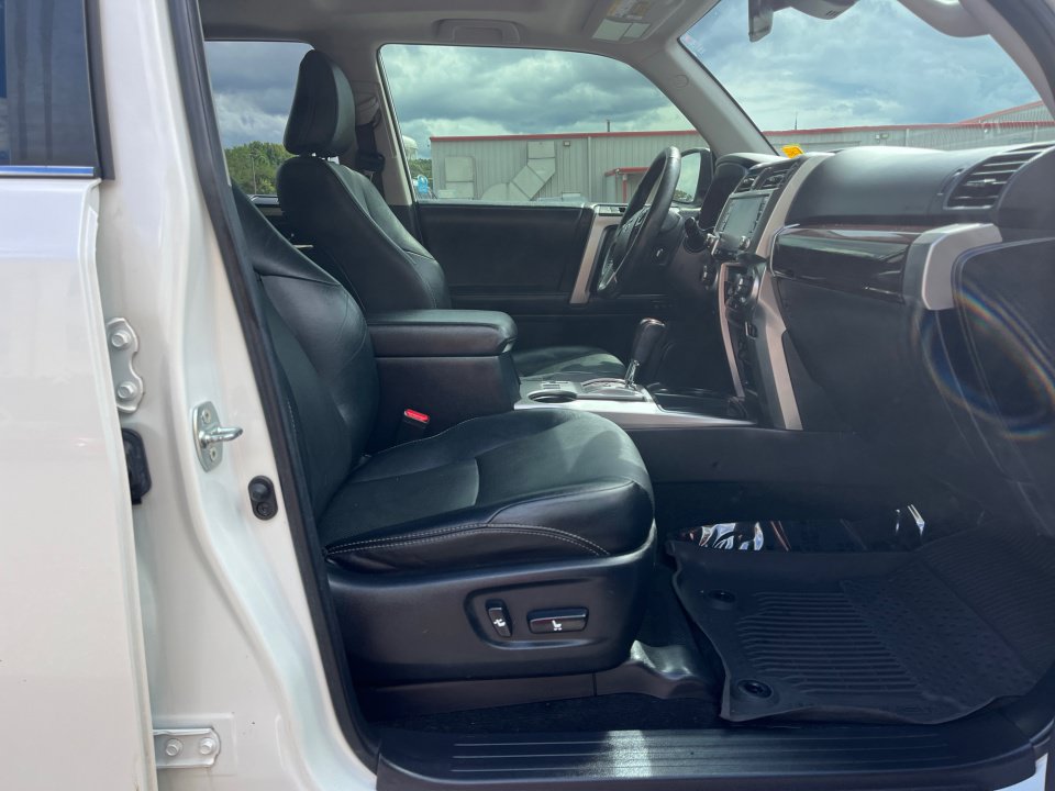 Used 2022 Toyota 4Runner Limited RWD image 30