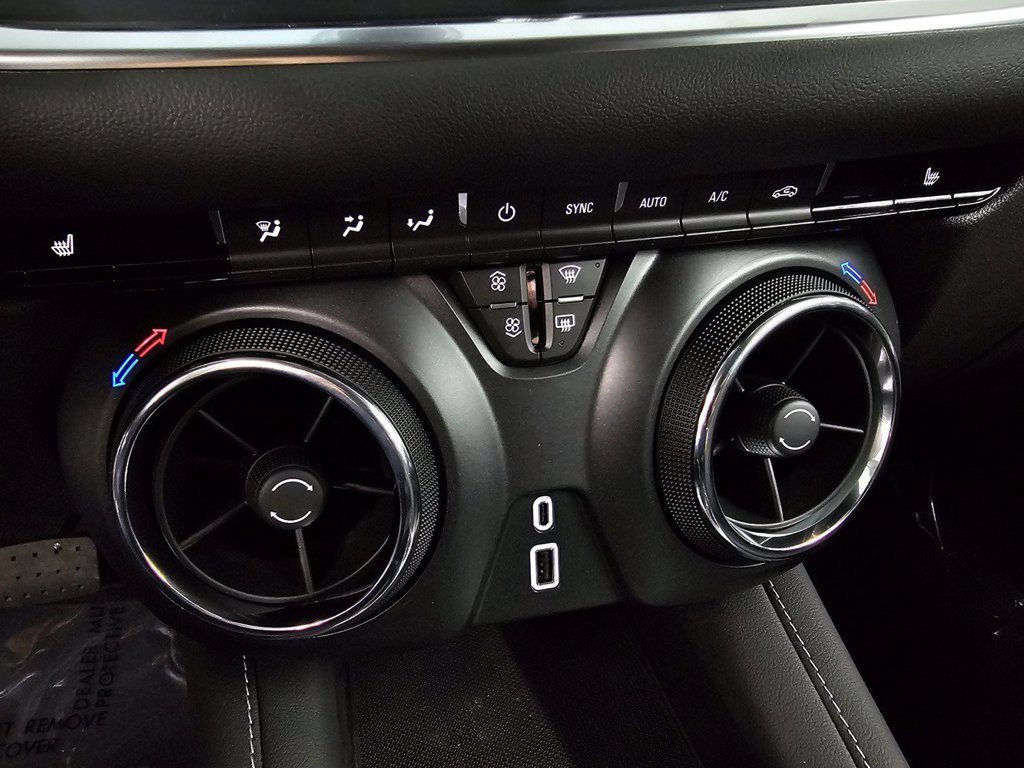 Used 2026 Chevrolet Blazer LT FWD image 18
