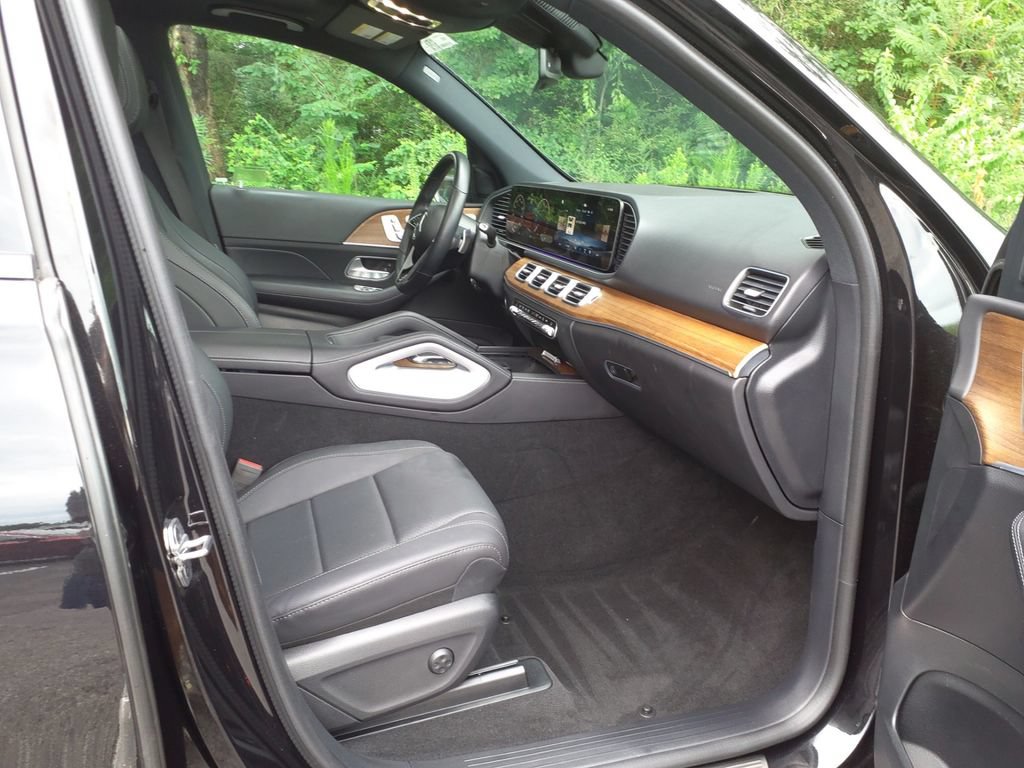Certified 2025 Mercedes-Benz GLE 450 4MATIC w/ AMG Line Exterior image 10