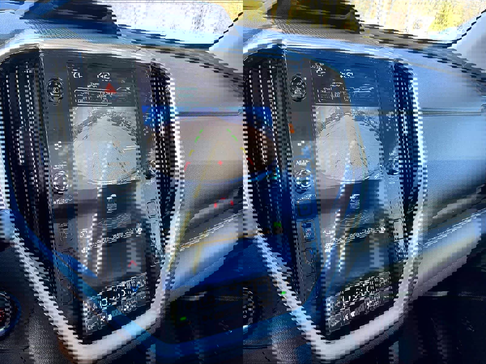 Used 2023 Subaru Ascent Touring AWD/4WD image 19