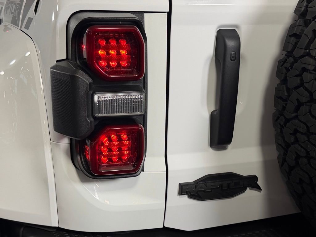 Used 2025 Ford Bronco Raptor AWD/4WD image 14