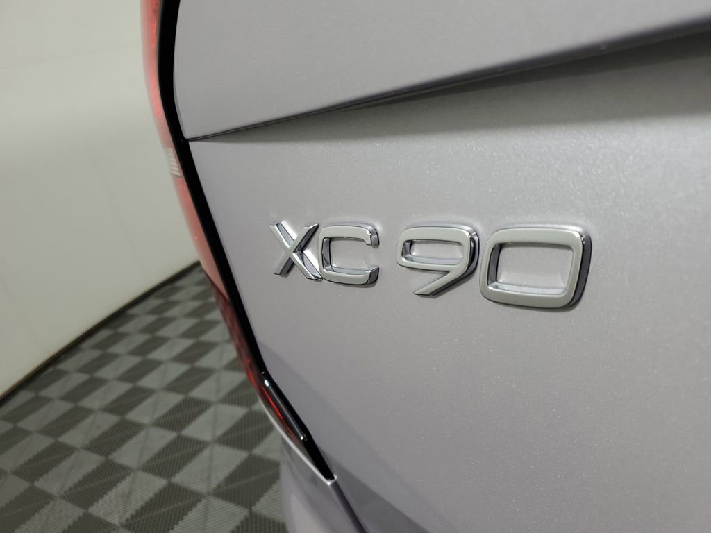 Certified 2026 Volvo XC90 B5 Plus w/ Protection Package AWD/4WD image 9