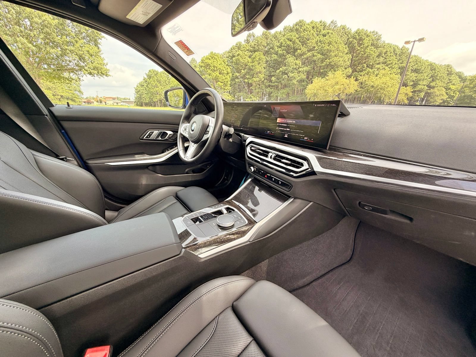 Used 2023 BMW 330i Sedan w/ M Sport Package RWD image 20