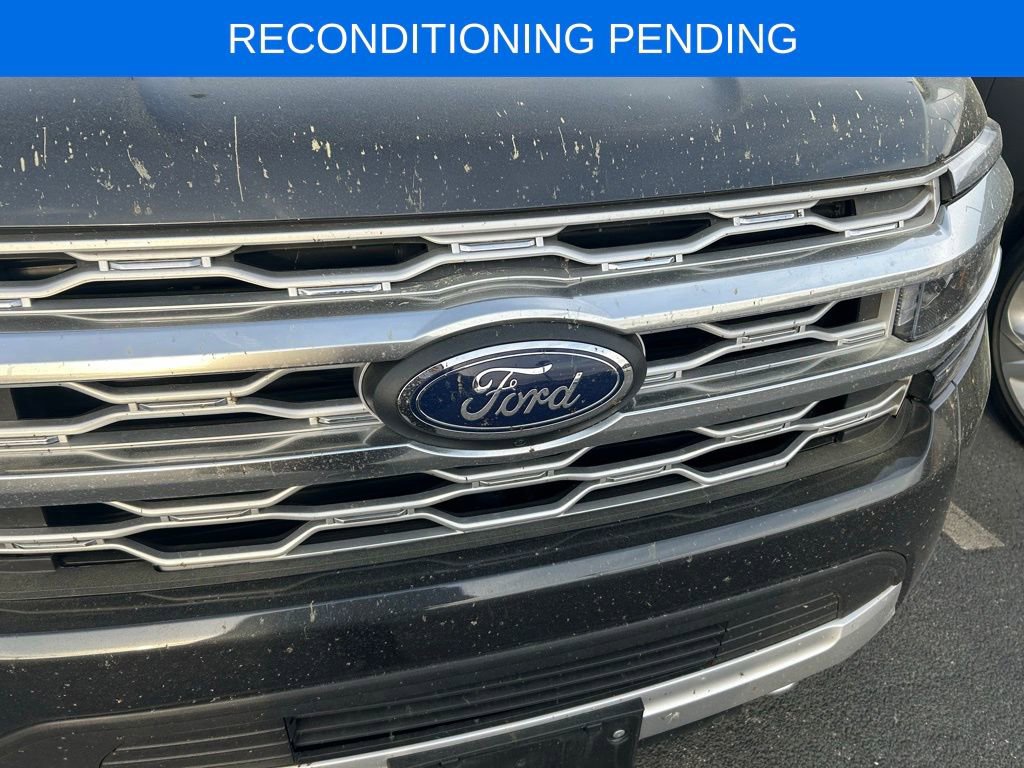 Used 2022 Ford Expedition Platinum image 4