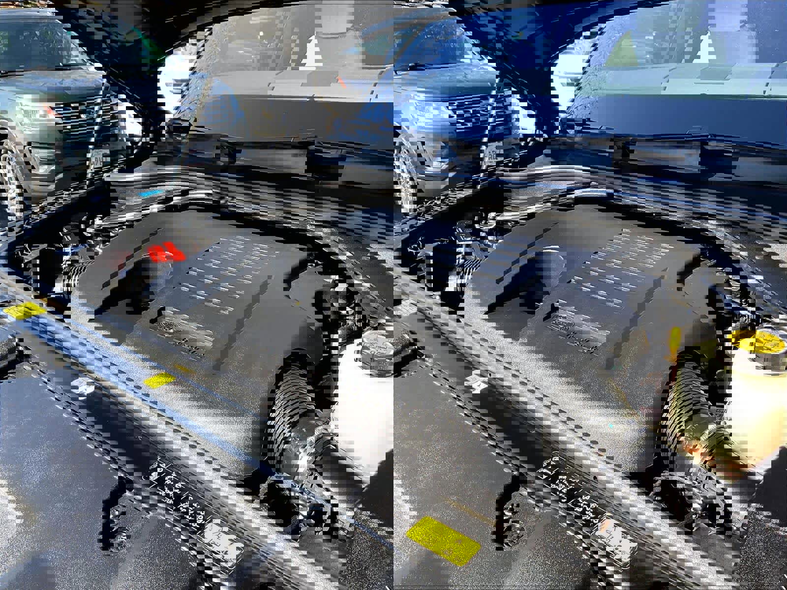 Used 2025 Land Rover Range Rover Long Wheelbase SE image 33