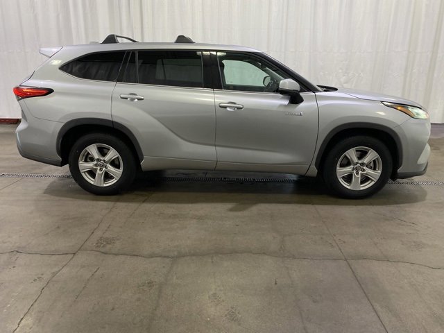 Certified 2020 Toyota Highlander LE image 2