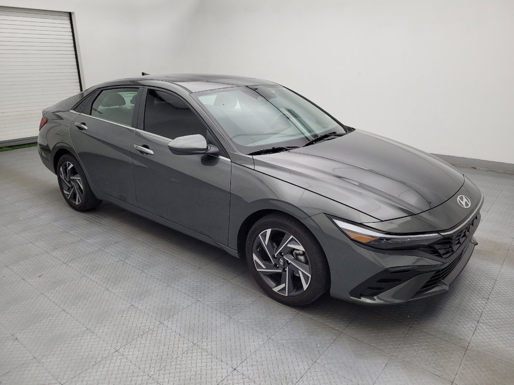 Used 2024 Hyundai Elantra SEL w/ Convenience Package FWD image 11
