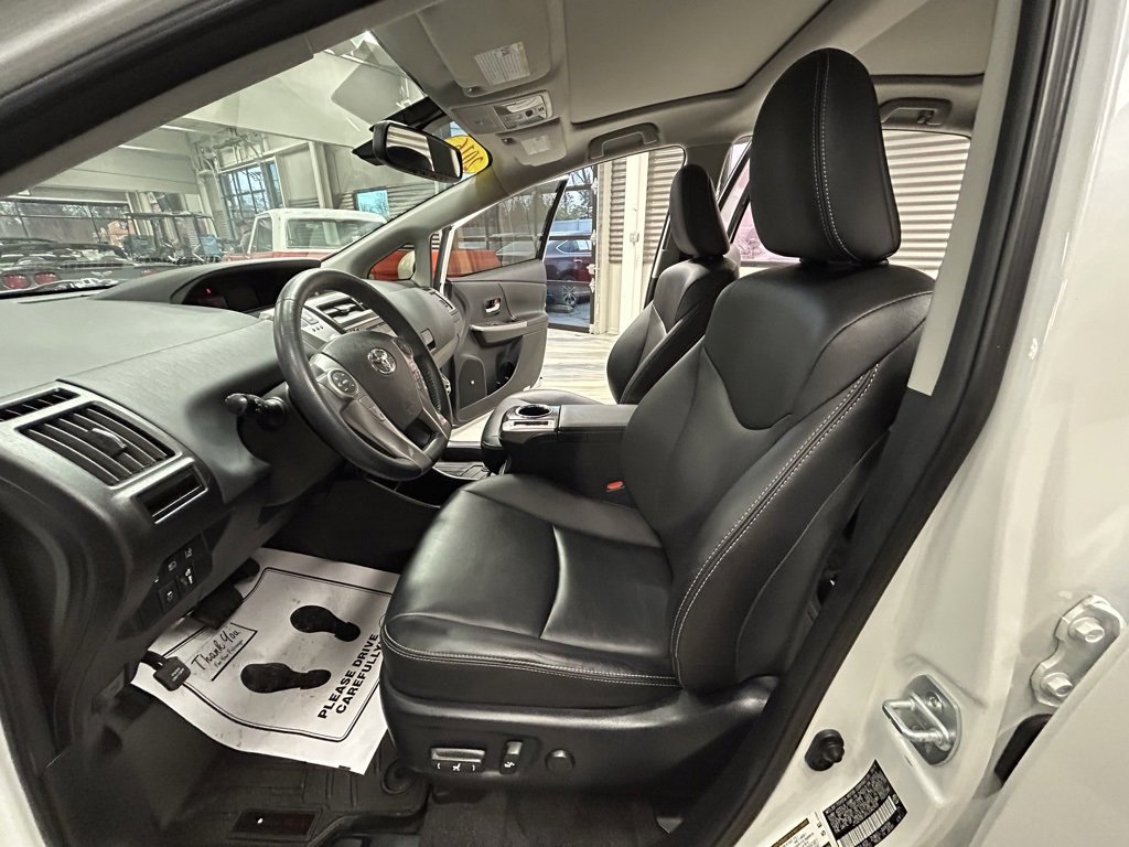 Used 2016 Toyota Prius V Five image 53
