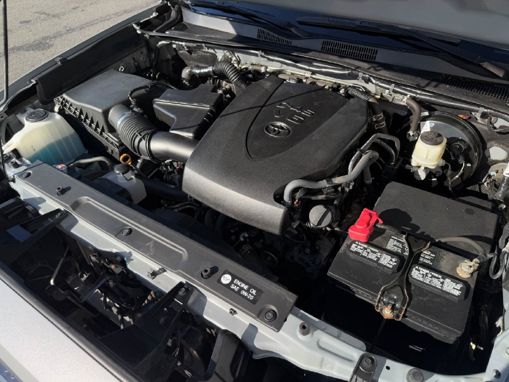 Certified 2019 Toyota Tacoma TRD Sport AWD/4WD image 25