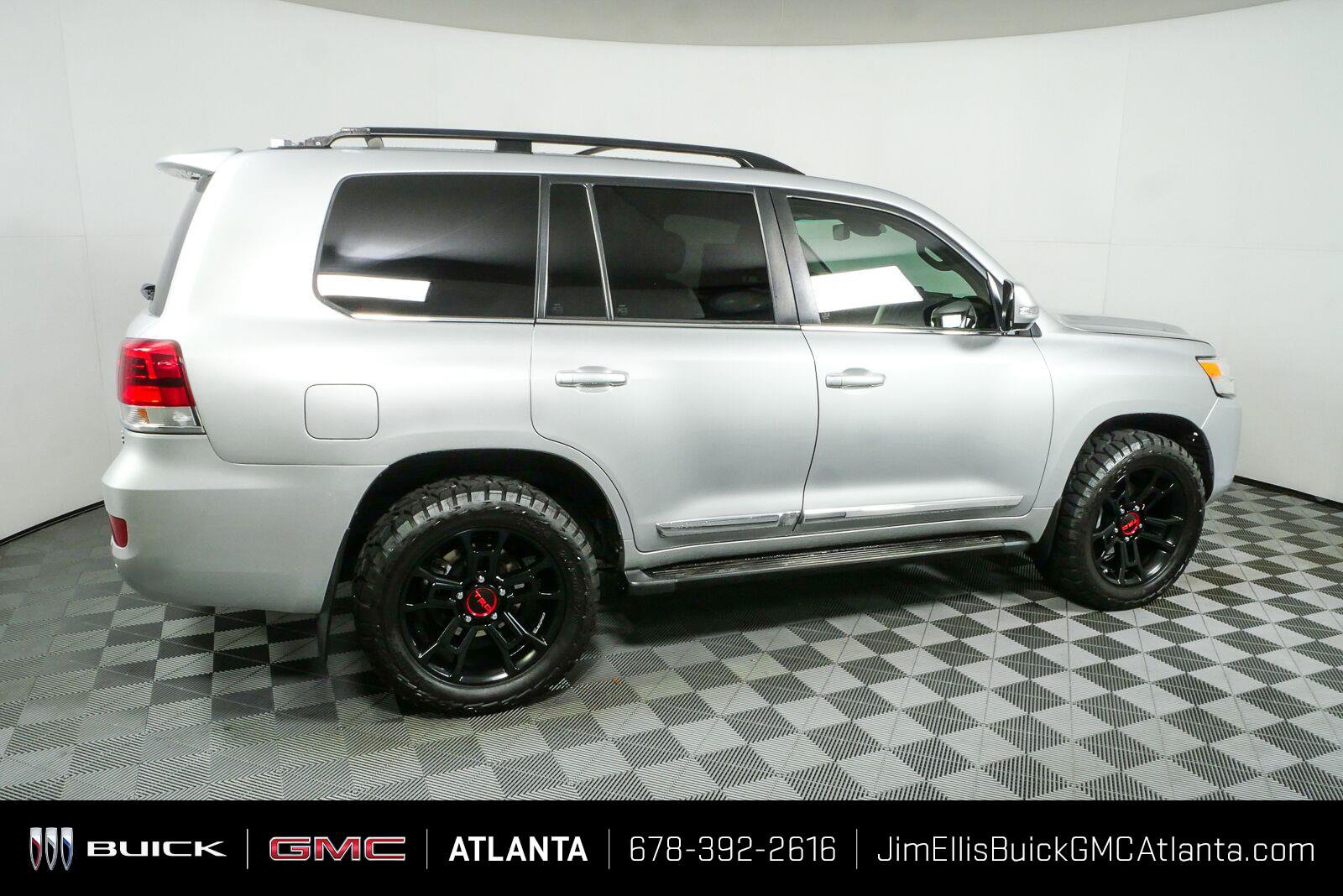 Used 2017 Toyota Land Cruiser AWD/4WD image 2
