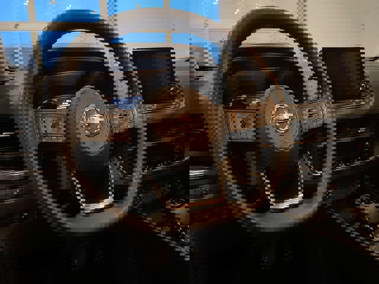 Used 2024 Nissan Rogue SV image 14