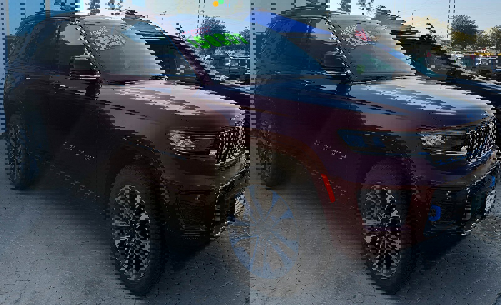 New 2023 Jeep Grand Cherokee Overland w/ Luxury Tech Group IV