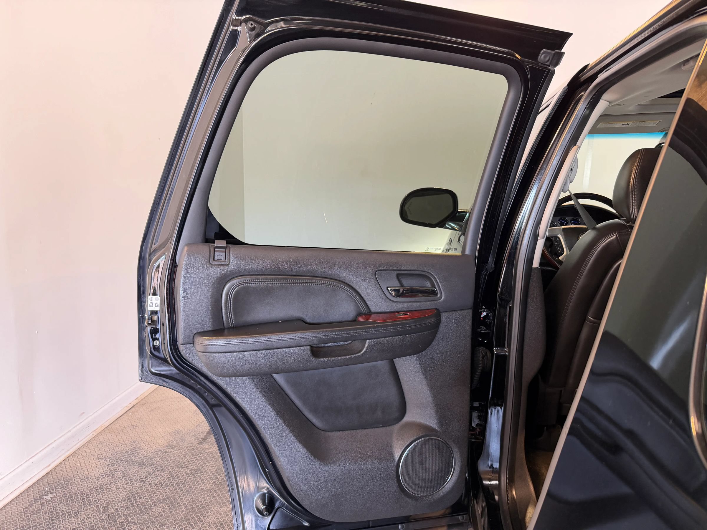 Used 2008 Cadillac Escalade AWD image 29