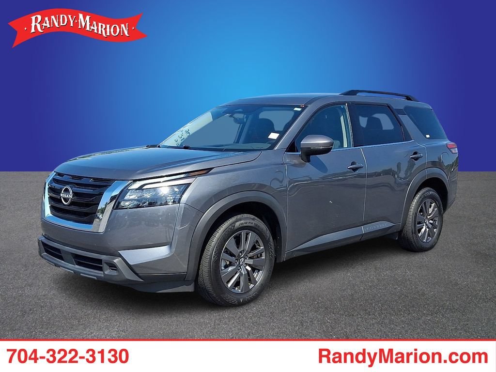 Used 2025 Nissan Pathfinder SV AWD/4WD image 1
