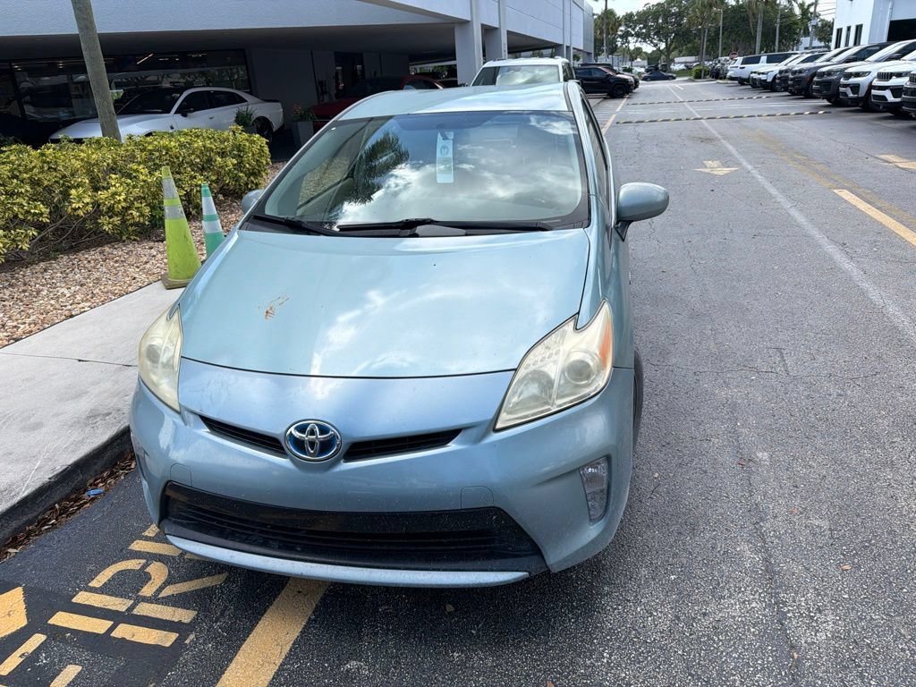 Used 2014 Toyota Prius Two FWD image 2