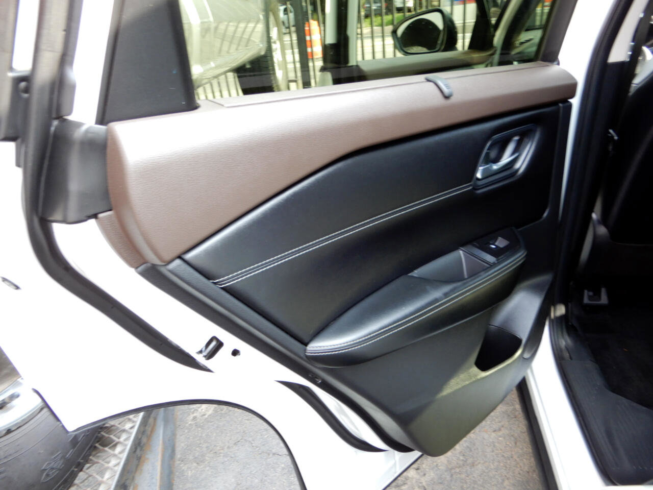 Used 2023 Nissan Rogue SV w/ SV Premium B Package image 26