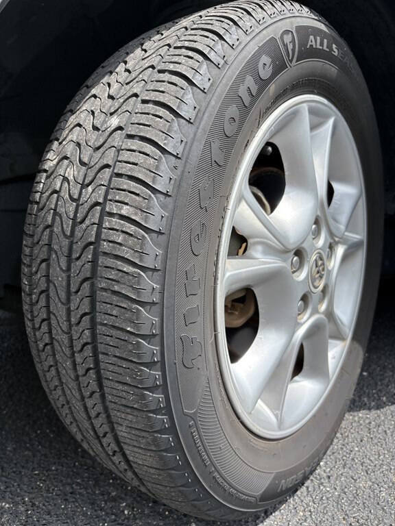 Used 2005 Toyota Sienna XLE FWD image 12