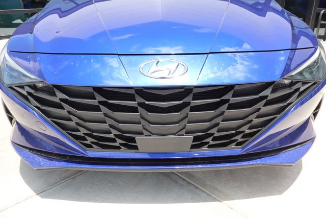 Used 2022 Hyundai Elantra SEL w/ Convenience Package FWD image 15