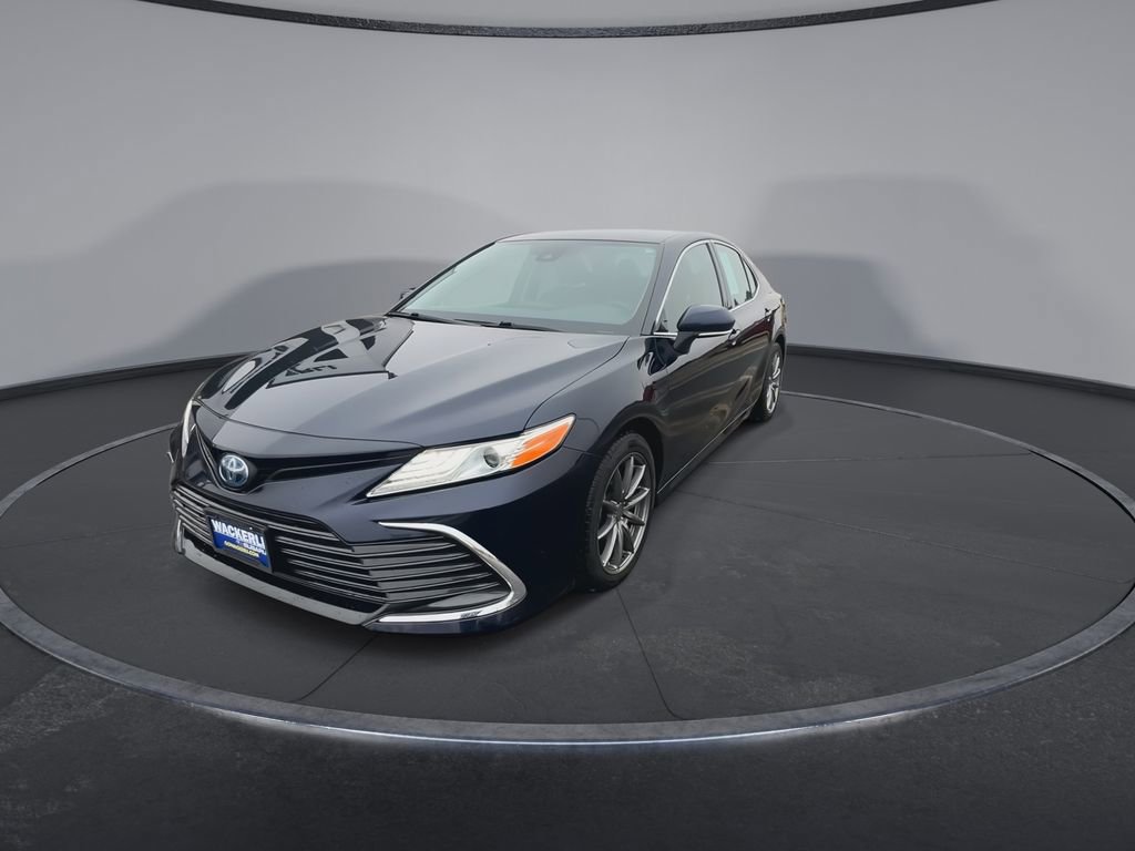 Used 2022 Toyota Camry XLE image 4