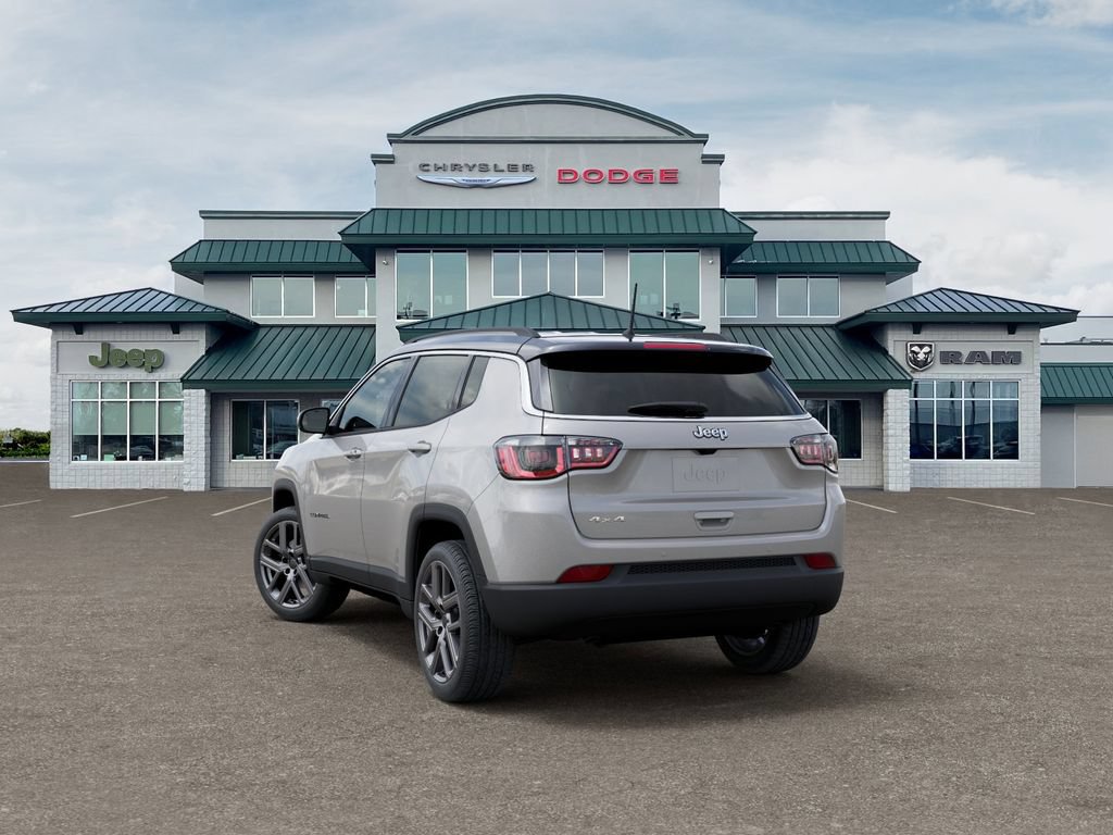 Used 2026 Jeep Compass Limited AWD/4WD image 3