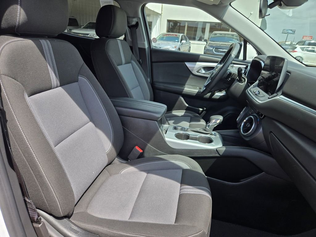 Used 2025 Chevrolet Blazer LT image 27