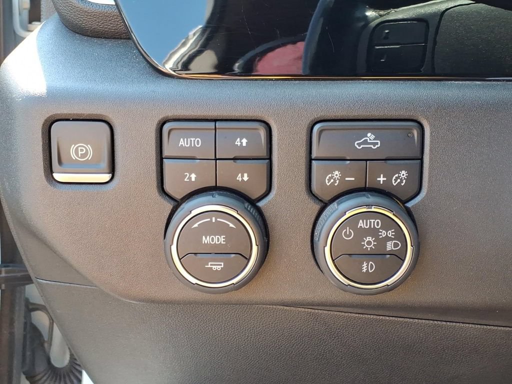Used 2022 Chevrolet Silverado 1500 LT Trail Boss w/ Protection Package AWD/4WD image 14