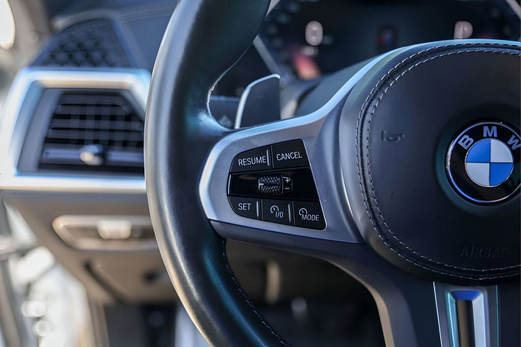 Used 2023 BMW X7 M60i w/ Climate Comfort Package image 14