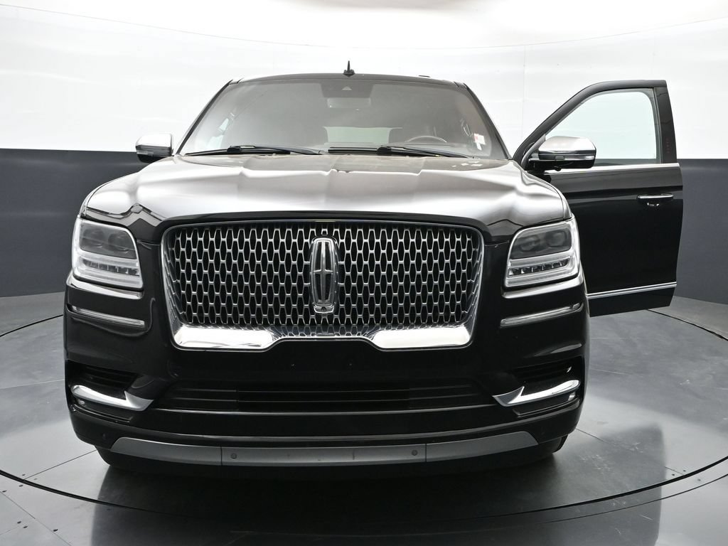 Used 2020 Lincoln Navigator L Black Label w/ Cargo Convenience Package AWD/4WD image 38