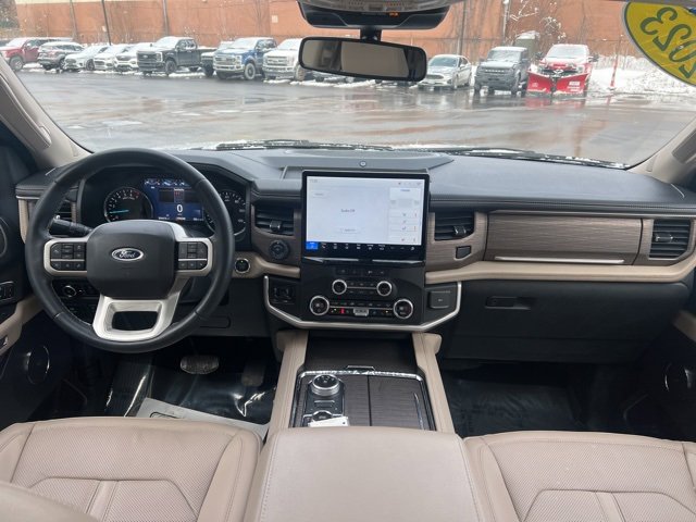 Used 2023 Ford Expedition Limited image 21